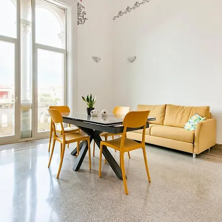 De Franchis - Smart 4*