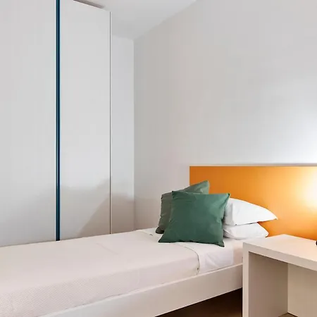 De Franchis - Smart 4*