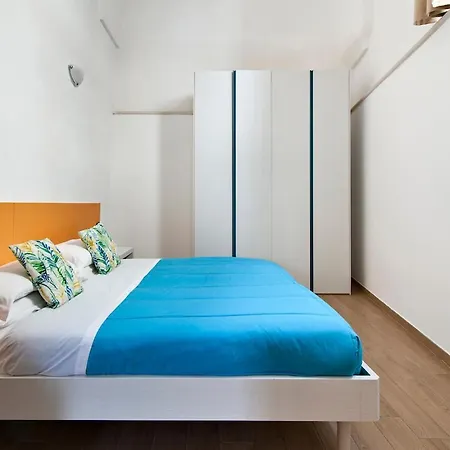 De Franchis - Smart 4*