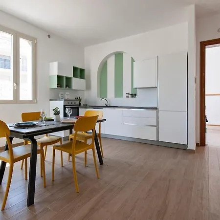 De Franchis - Smart 4* 레체